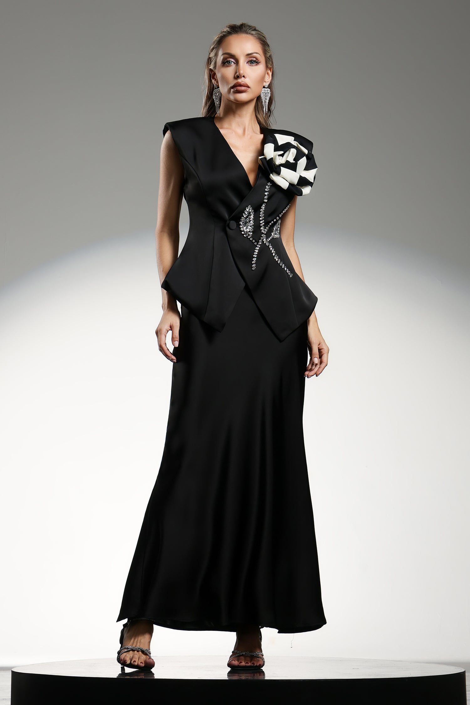 Yerza Sleeveless V-Neck Flowers Diamond Maxi Tow-piece Set