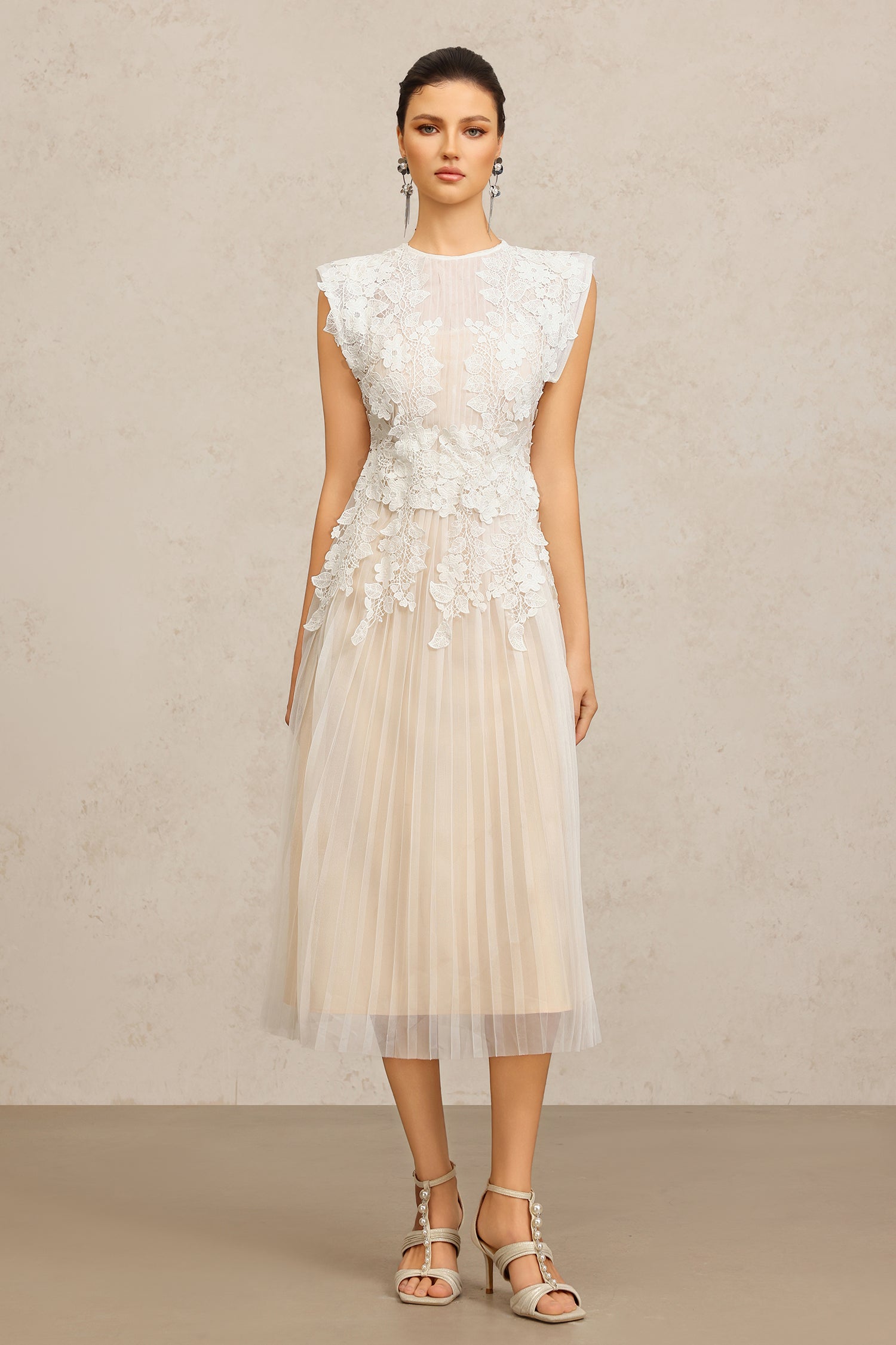 Deborah Round Neck leeveless Lace Flowers Folds Maxi Dress